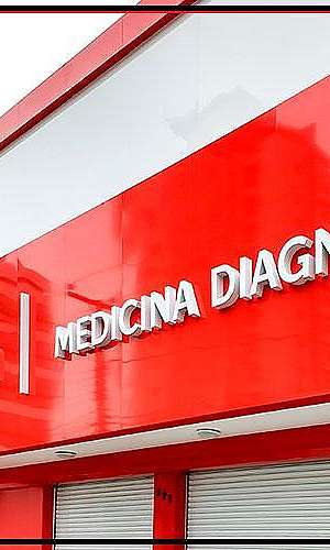 Letra caixa em acrílico Letra caixa em acrílico