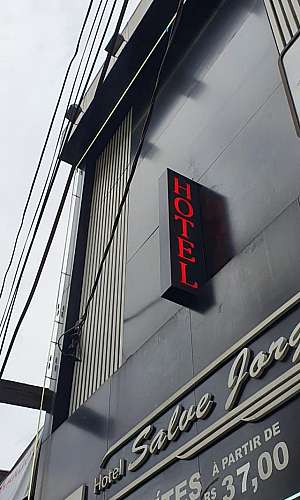 Letreiros para sinalização visual Letreiros para sinalização visual