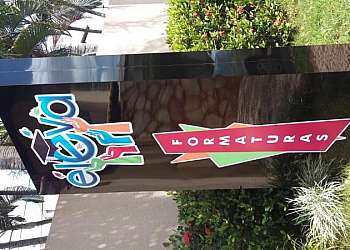 Totem de acm para comércio Totem de acm para comércio